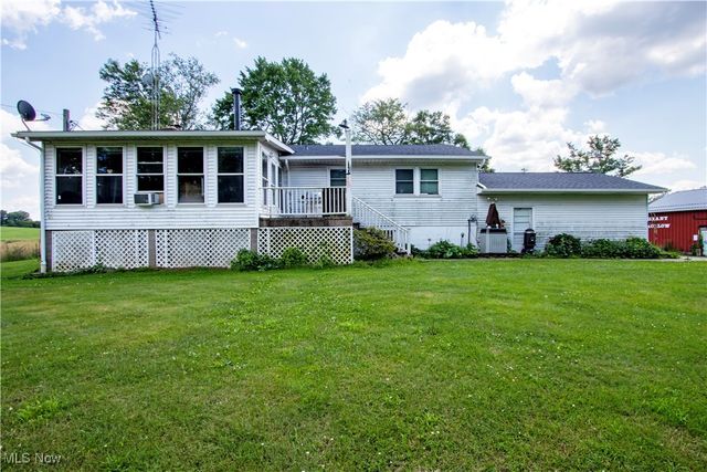 1292 Cinder Road SE, Bergholz, OH 43908