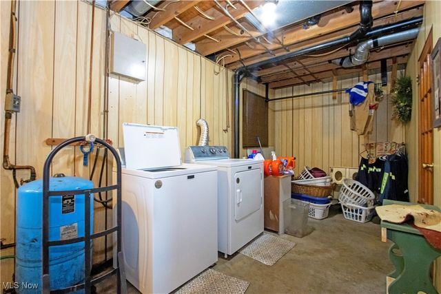 1292 Cinder Road SE, Bergholz, OH 43908