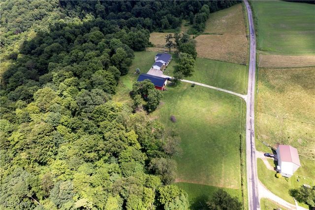 1292 Cinder Road SE, Bergholz, OH 43908