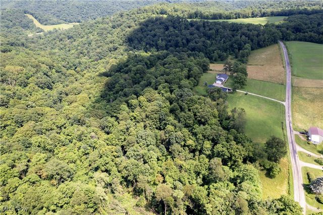 1292 Cinder Road SE, Bergholz, OH 43908