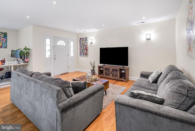 1604 ERSKINE, Hyattsville, MD 20783