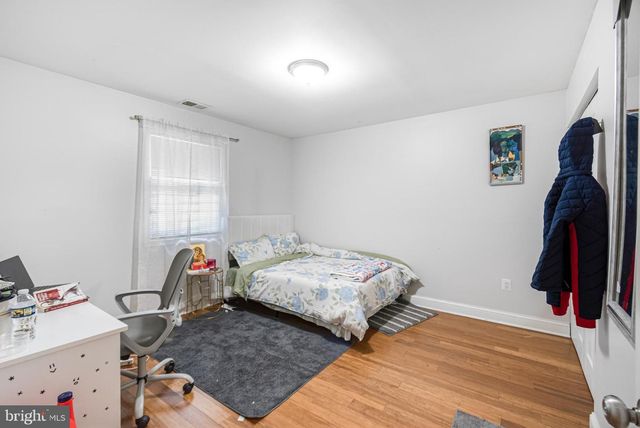 1604 ERSKINE, Hyattsville, MD 20783