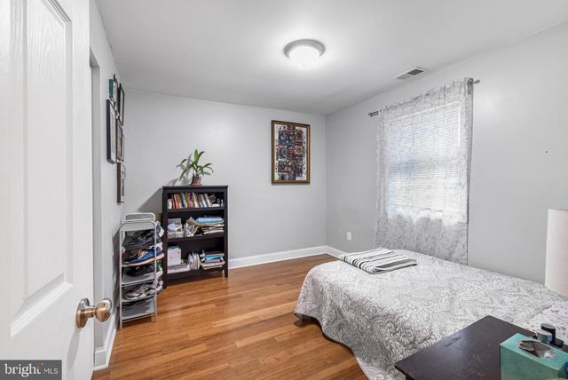 1604 ERSKINE, Hyattsville, MD 20783