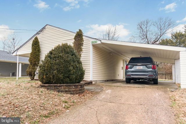 1604 ERSKINE, Hyattsville, MD 20783