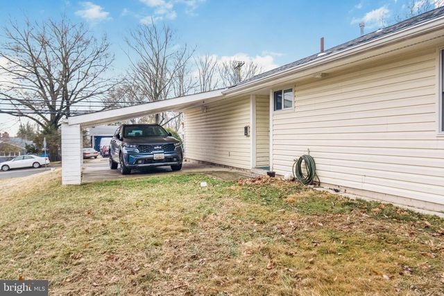 1604 ERSKINE, Hyattsville, MD 20783