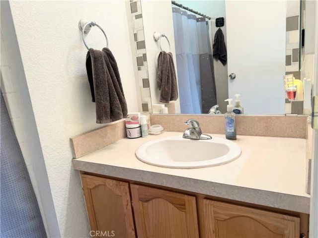 1095 McCoy 91, Santa Maria, CA 93455