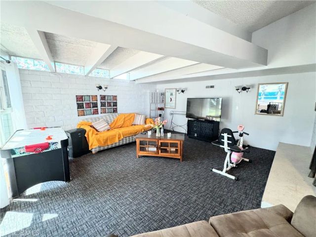 1095 McCoy 91, Santa Maria, CA 93455