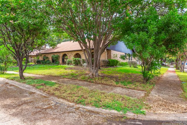 8902 Hetherington, San Antonio, TX 78240