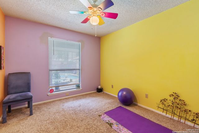 8902 Hetherington, San Antonio, TX 78240
