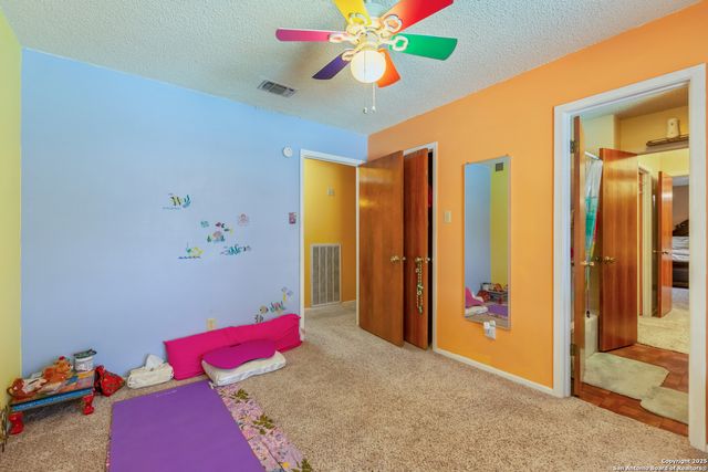 8902 Hetherington, San Antonio, TX 78240