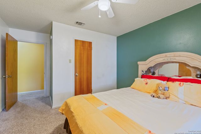 8902 Hetherington, San Antonio, TX 78240