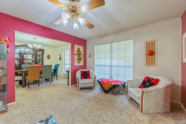 8902 Hetherington, San Antonio, TX 78240