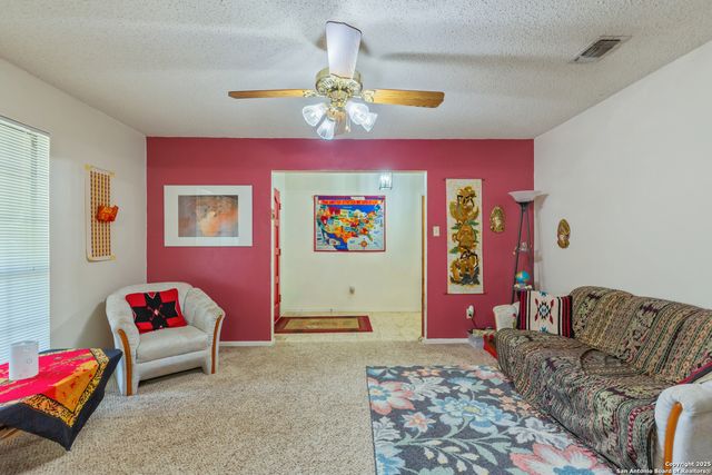 8902 Hetherington, San Antonio, TX 78240