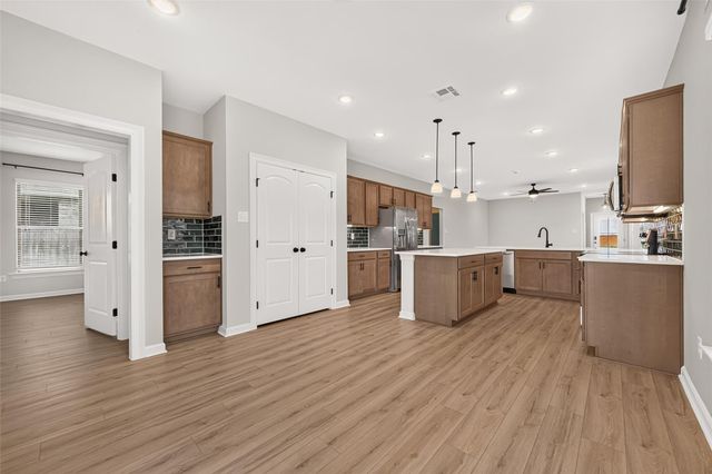 10726 Sky Creek Lane, Beasley, TX 77417