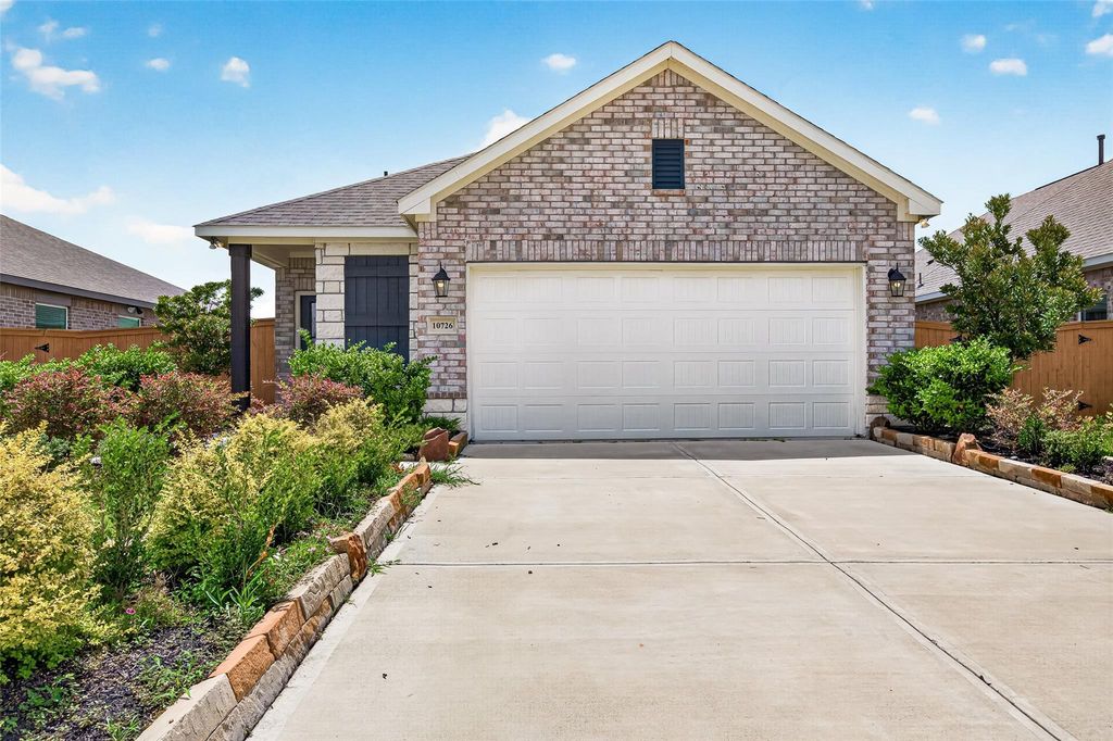 10726 Sky Creek Lane, Beasley, TX 77417
