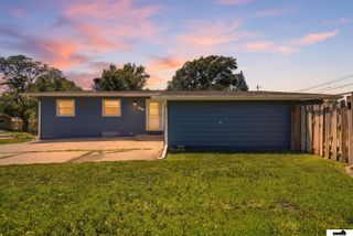 8340 Chestnut Lane, Lincoln, NE 68510