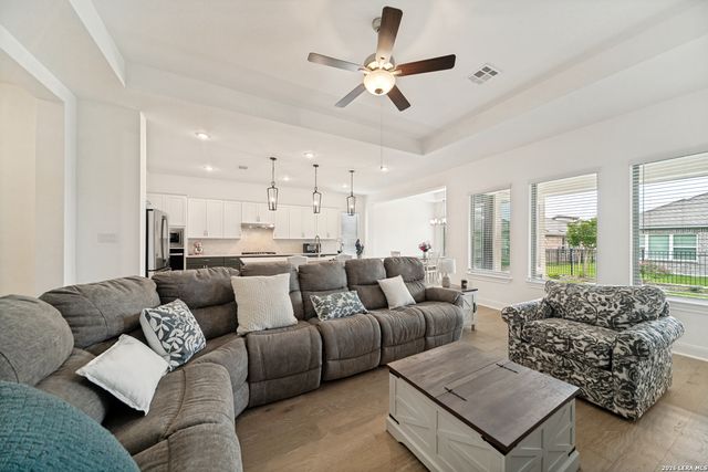 107 Valencia, Boerne, TX 78006