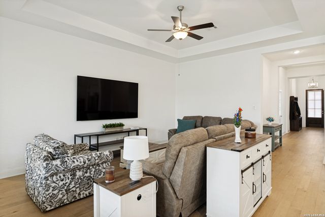 107 Valencia, Boerne, TX 78006