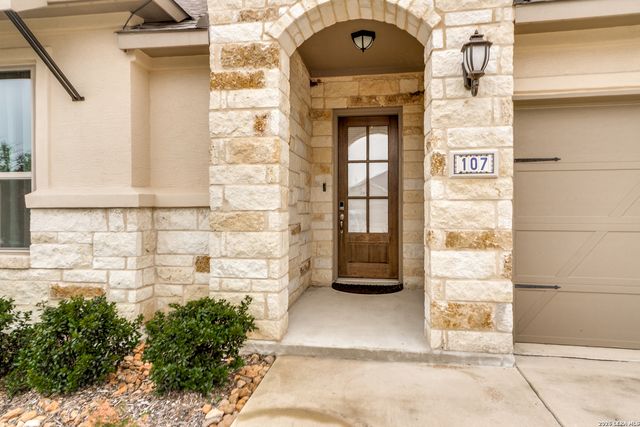 107 Valencia, Boerne, TX 78006