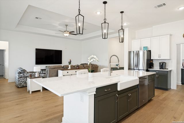 107 Valencia, Boerne, TX 78006