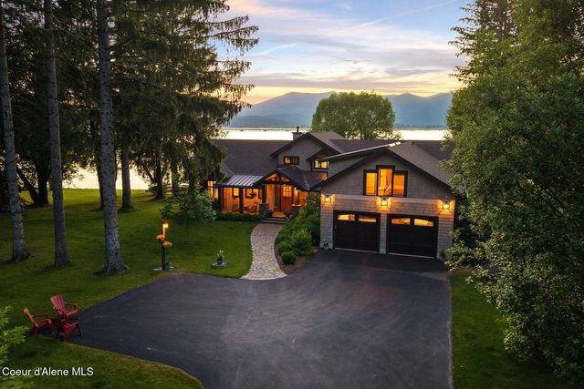 32 Crescent Lane, Sagle, ID 83860