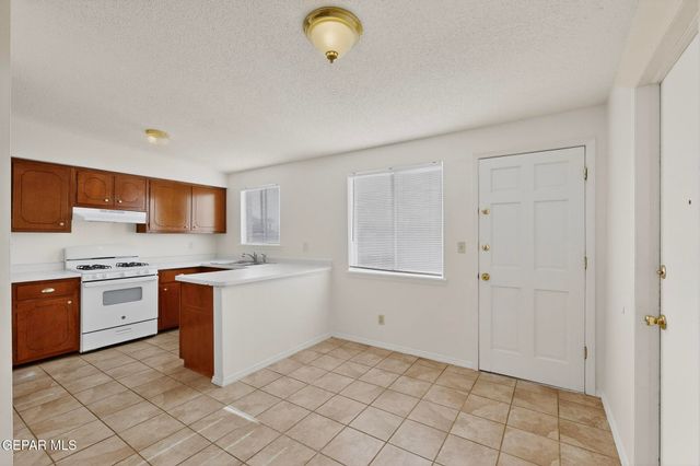 10370 KELLOGG Street, El Paso, TX 79924