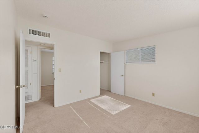 10370 KELLOGG Street, El Paso, TX 79924