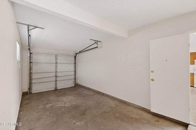 10370 KELLOGG Street, El Paso, TX 79924