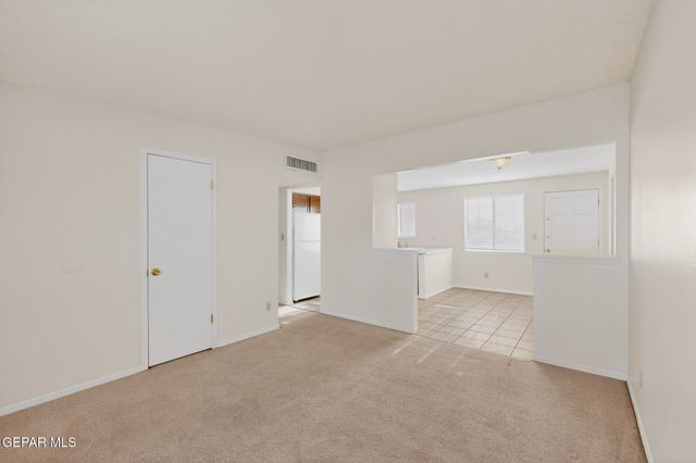 10370 KELLOGG Street, El Paso, TX 79924