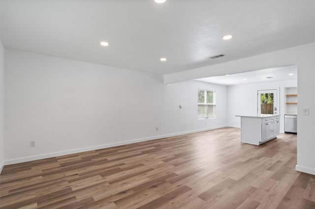 3307 Oak Aly, Austin, TX 78745