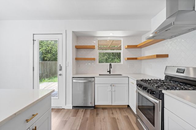 3307 Oak Aly, Austin, TX 78745