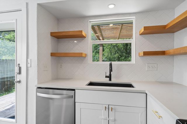 3307 Oak Aly, Austin, TX 78745