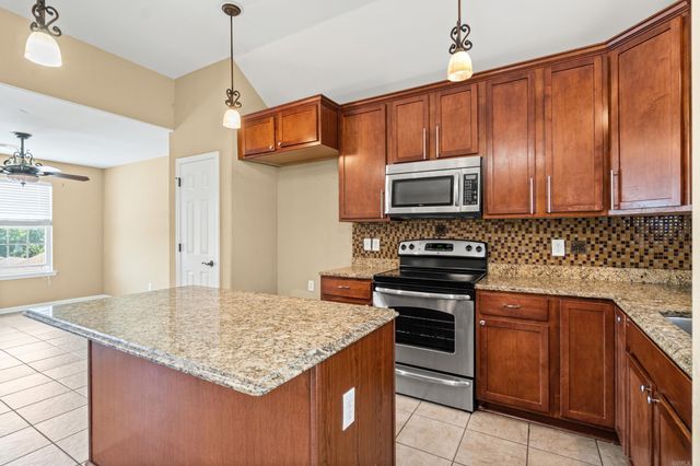1007 Clinton Court, Alexander, AR 72002