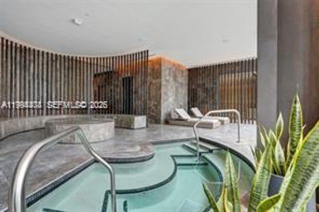 650 NE 32nd St 4108, Miami, FL 33137