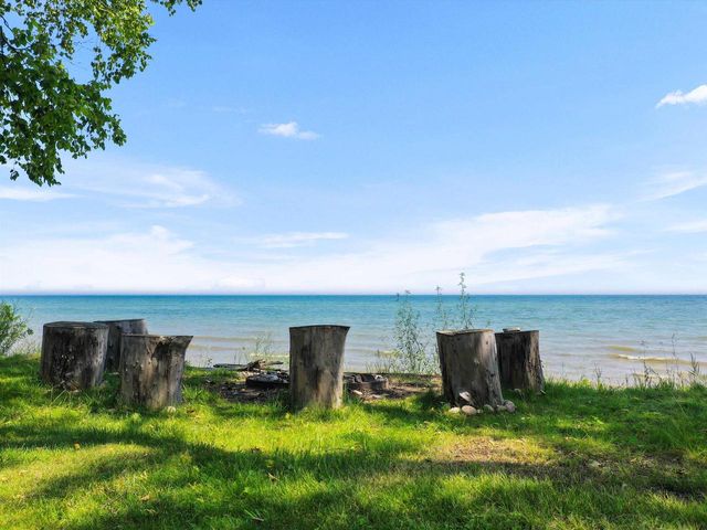 987 S LAKE MICHIGAN DRIVE, Sturgeon Bay, WI 54235