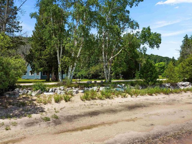 987 S LAKE MICHIGAN DRIVE, Sturgeon Bay, WI 54235