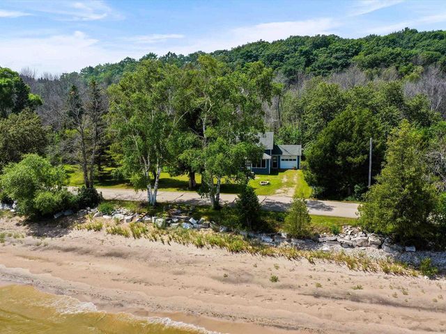 987 S LAKE MICHIGAN DRIVE, Sturgeon Bay, WI 54235