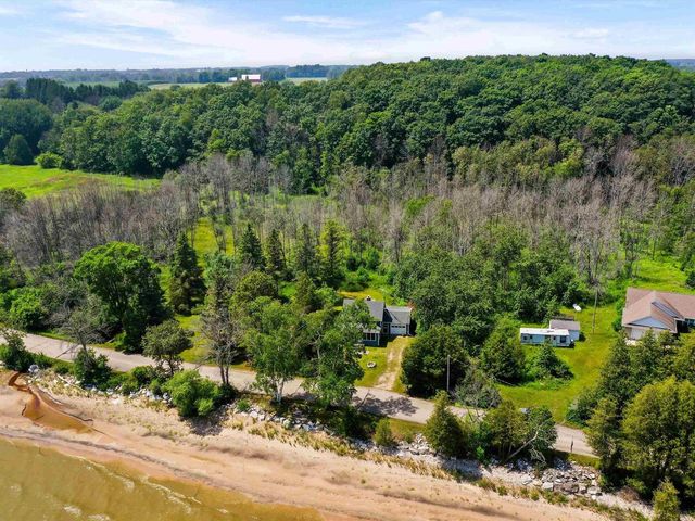 987 S LAKE MICHIGAN DRIVE, Sturgeon Bay, WI 54235