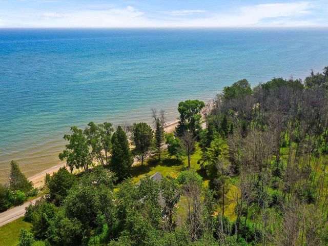 987 S LAKE MICHIGAN DRIVE, Sturgeon Bay, WI 54235