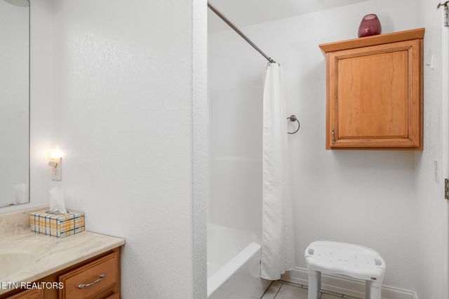 1220 Whaleys Overlook, Kodak, TN 37764