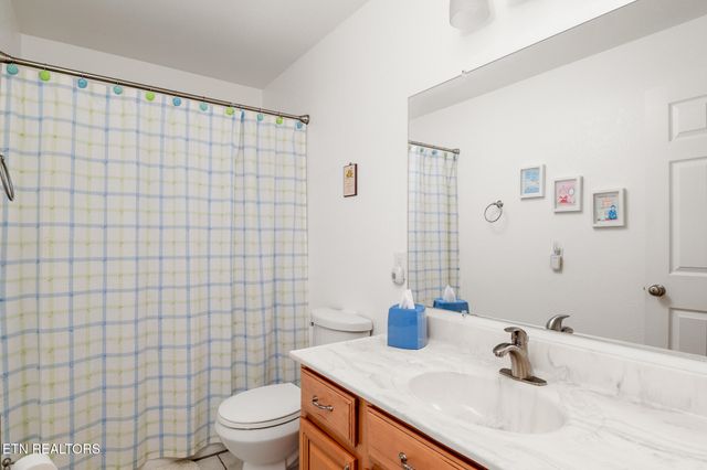 1220 Whaleys Overlook, Kodak, TN 37764