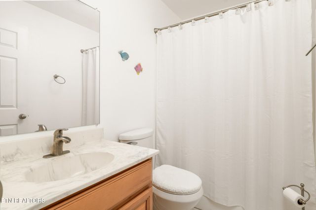 1220 Whaleys Overlook, Kodak, TN 37764