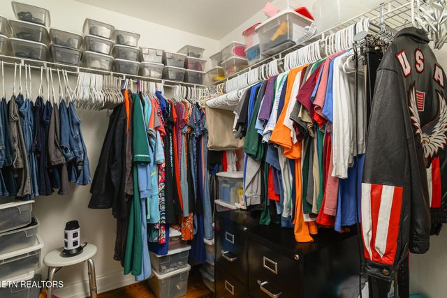 1220 Whaleys Overlook, Kodak, TN 37764