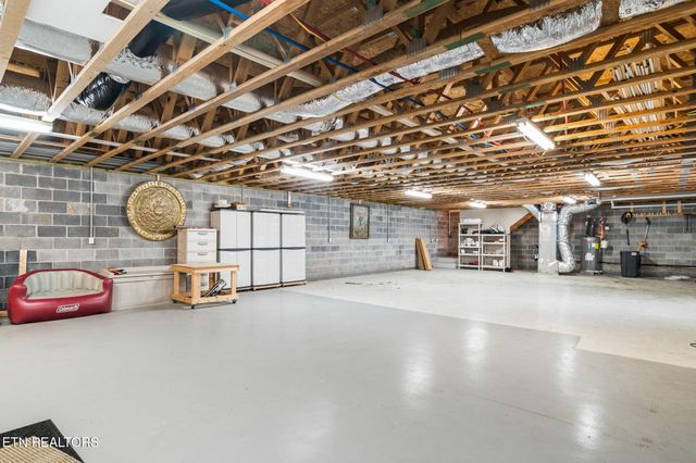 1220 Whaleys Overlook, Kodak, TN 37764