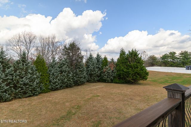 1220 Whaleys Overlook, Kodak, TN 37764