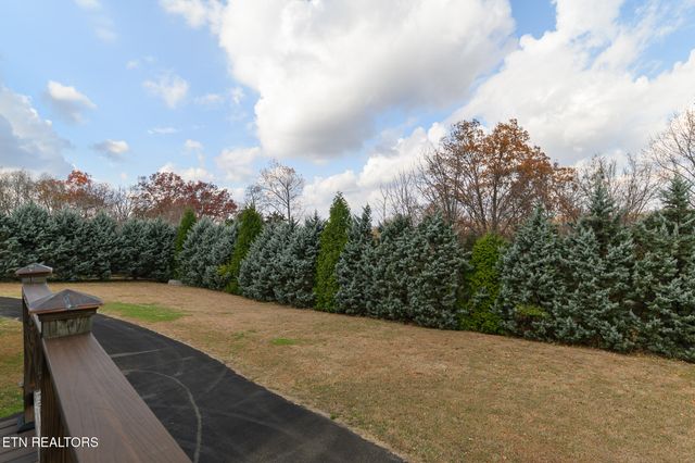 1220 Whaleys Overlook, Kodak, TN 37764