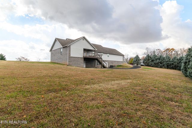 1220 Whaleys Overlook, Kodak, TN 37764
