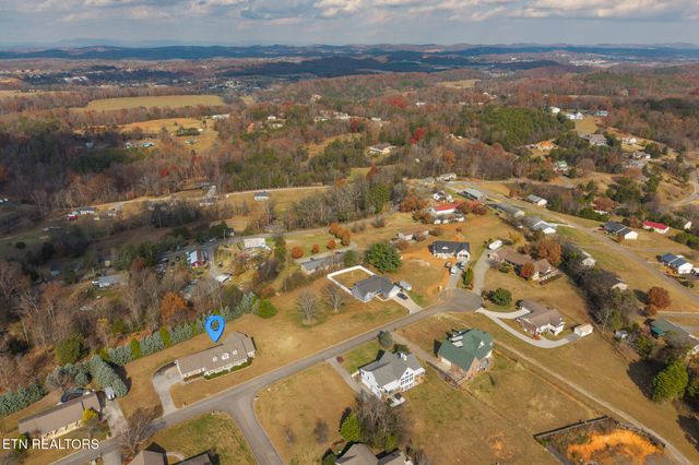 1220 Whaleys Overlook, Kodak, TN 37764