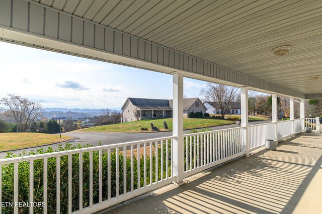 1220 Whaleys Overlook, Kodak, TN 37764