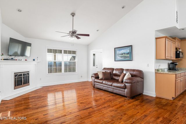 1220 Whaleys Overlook, Kodak, TN 37764